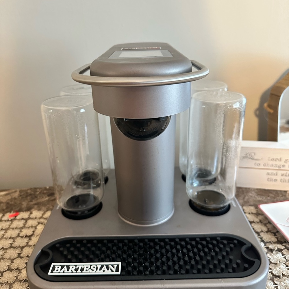 Bartesian Cocktail maker